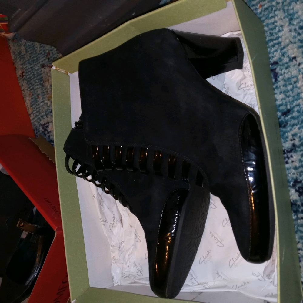 Boot - Picture 3 of 4